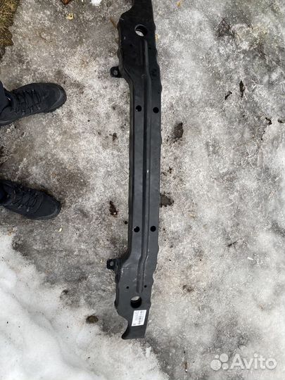 Усилитель переднего бампера kyron