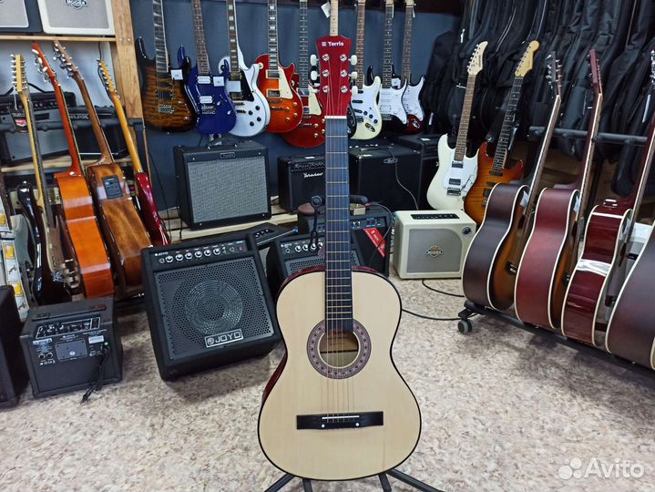 Акустическая гитара