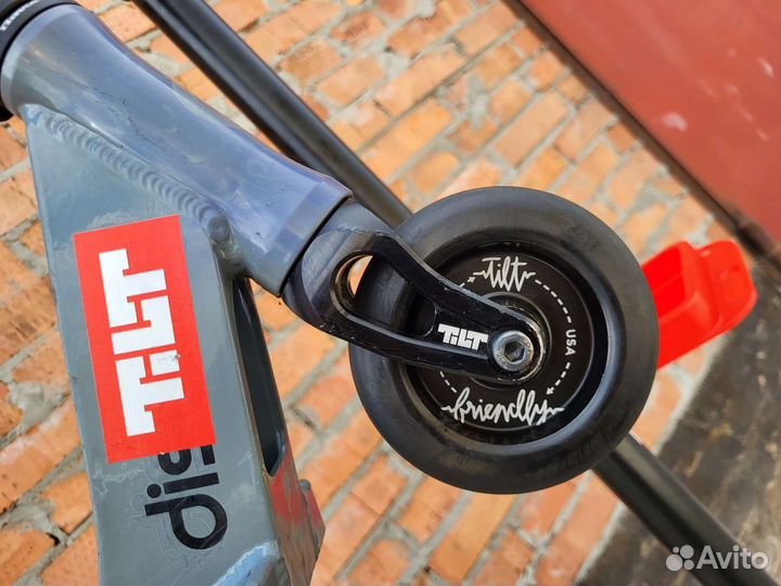 Трюковый самокат District кастом