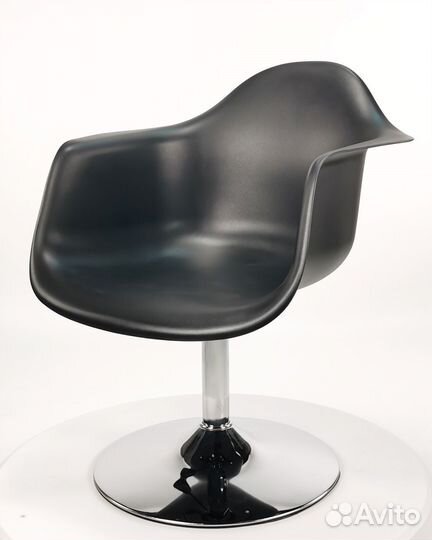 Кресло DSW поворотное черное