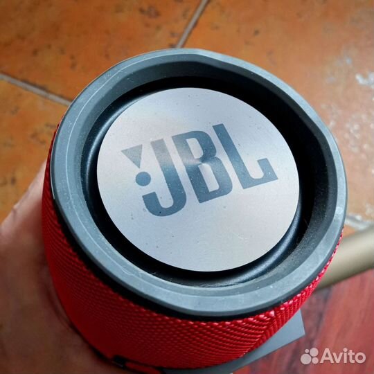 Портативная колонка jbl extreme (Bluetooth)