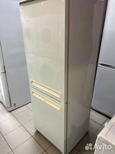 Холодильник stinol