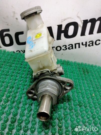 Главный тормозной цилиндр Suzuki Ingis M13A 2001