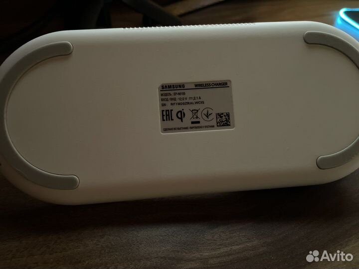 Беспроводная зарядка Samsung / На два устройства