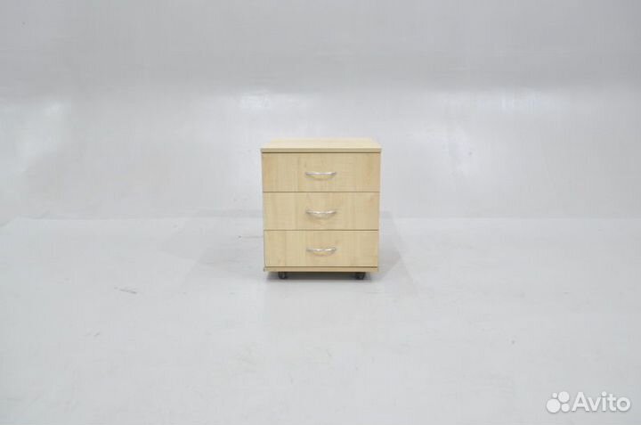 Подкатная офисная тумба