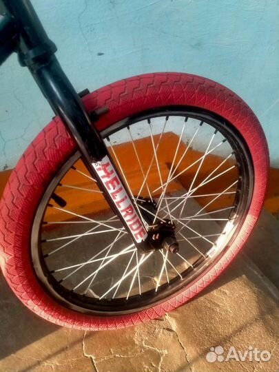 Трюковой велосипед BMX