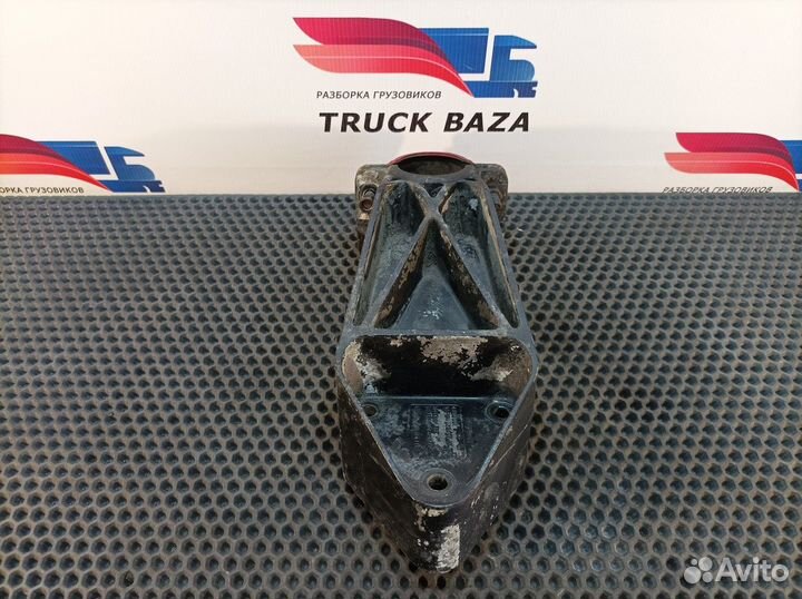 Кронштейн крыла заднего