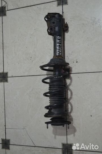 Стойка (амортизатор) передняя правая в сборе Toyot