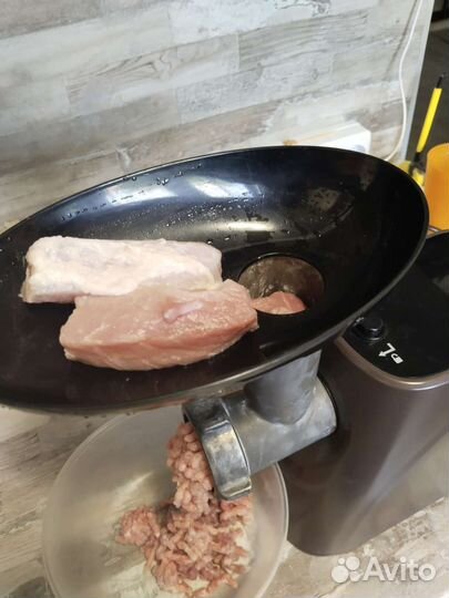 Мясорубка электрическая