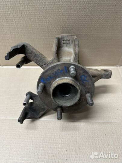 Поворотный кулак передний левый Ford Focus 1