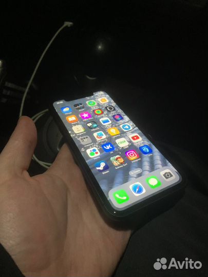 iPhone 11, 64 ГБ