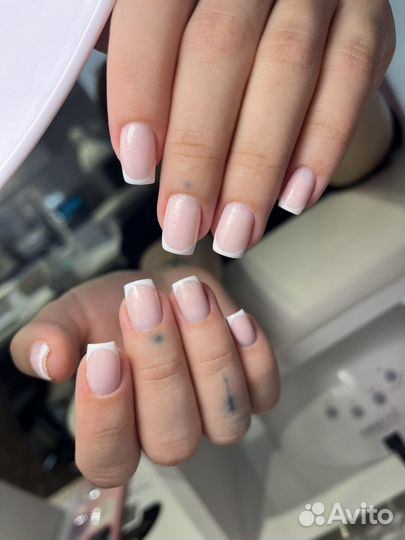 Маникюр и педикюр