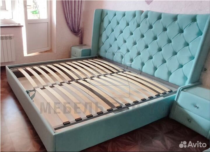 Кровать с матрасом