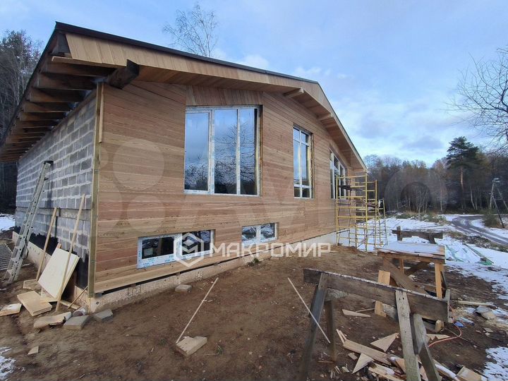 Дом 185,9 м² на участке 14,3 сот.