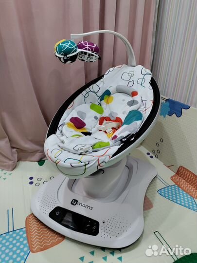 Электронные качели 4 moms для новорожденных