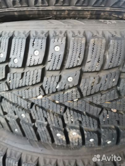 Roadstone Winguard Spike 2.25/55 R17