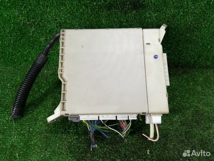 Блок предохранителей Lexus GS 3 8273030631