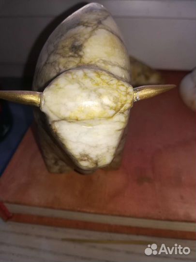 Каменные статуэтки