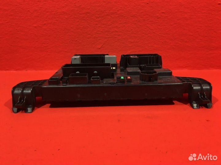 Блок предохранителей в салон Opel Astra J A16XER