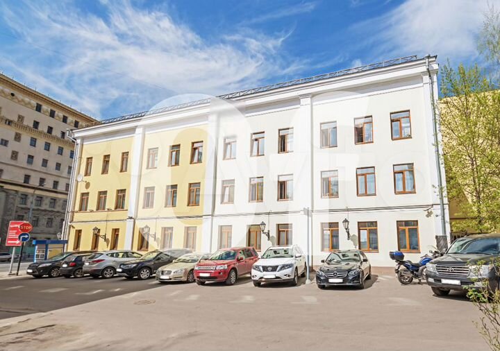 Продам здание, 3928 м²