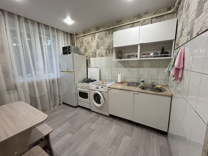 2-к. квартира, 45 м², 1/9 эт.