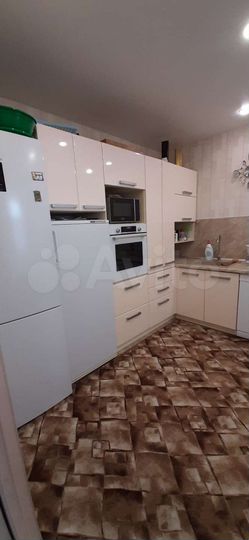 4-к. квартира, 81,3 м², 8/9 эт.