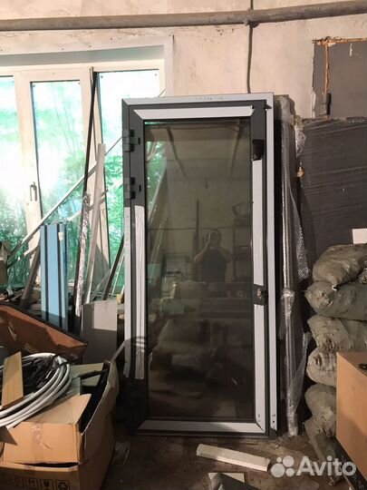 Продам двери входные тёплый алюминий