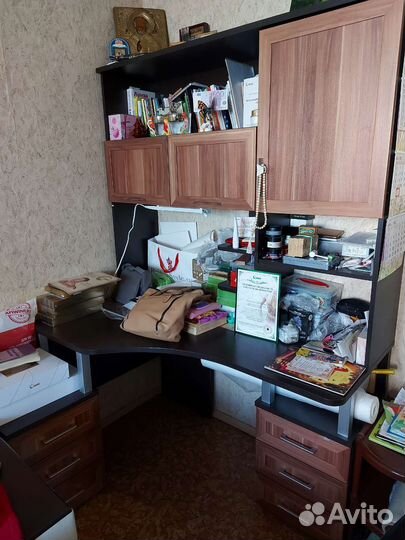 Угловая рабочая зона, стол