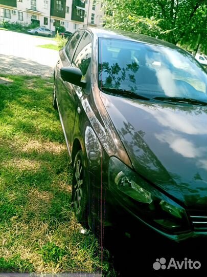 Volkswagen polo дверь