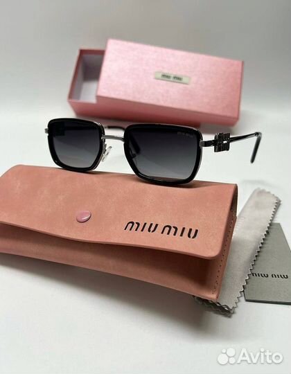 Солнцезащитные очки женские Miu Miu
