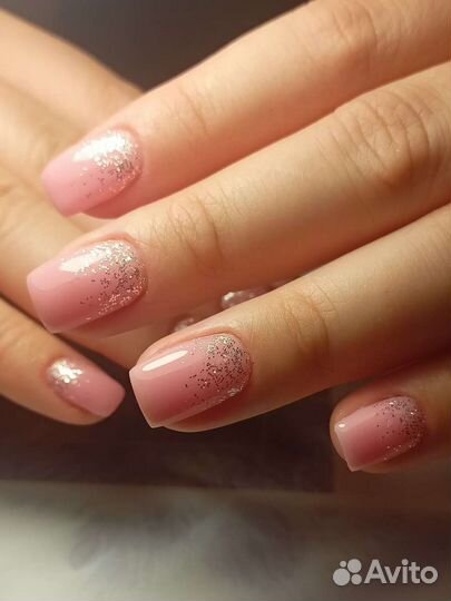 Мастер маникюра, гигиеническая обработка ног гмр