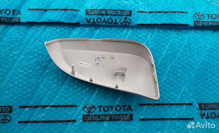 Крышка на зеркало toyota RAV4 40 45 левая