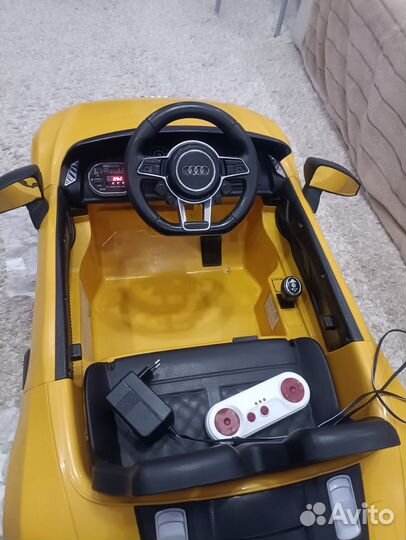 Детский электромобиль