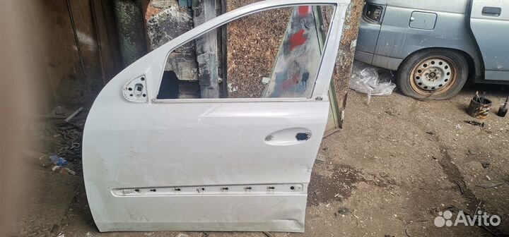 Дверь левая передняя Mercedes ML 164