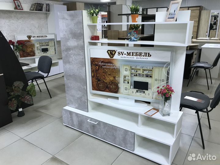 Стенка в гостиную новая