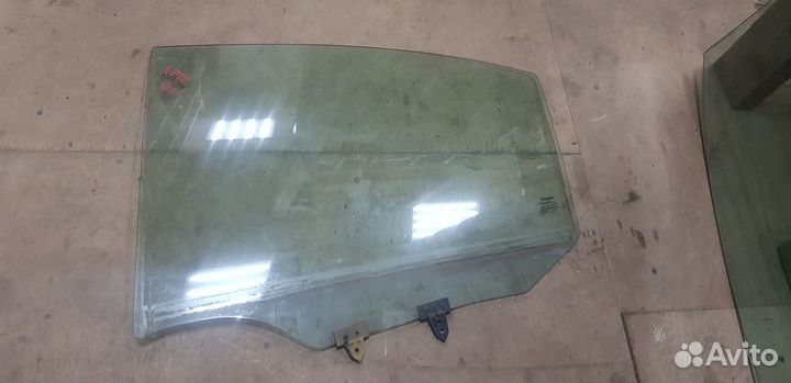 Стекло двери заднее Nissan Primera P12