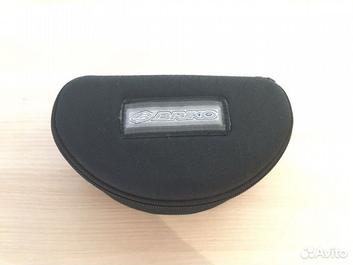 Очки солнцещащитные спортивные