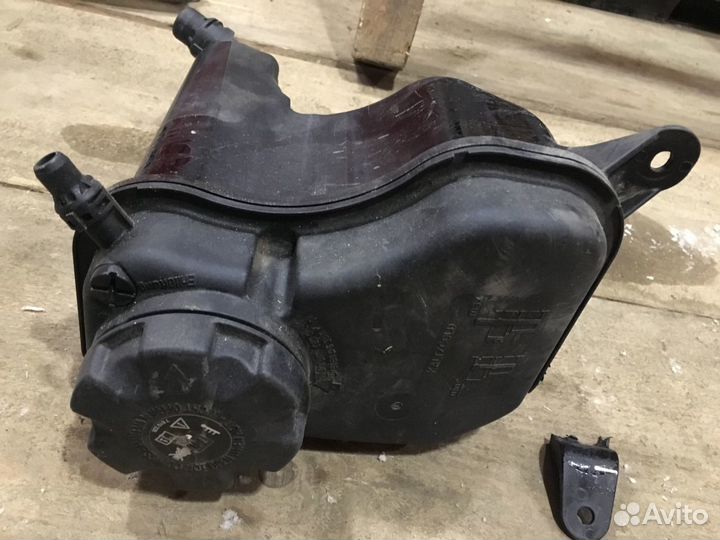 Бачек расширительный BMW 120 E87