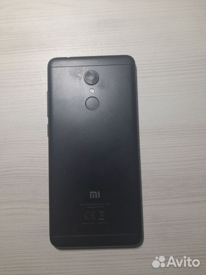 Телефон Xiaomi Redmi 5