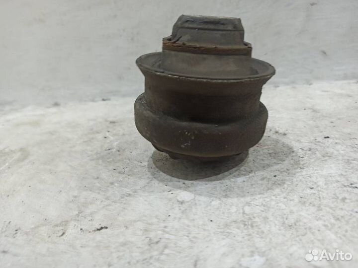 Опора двигателя Мерседес