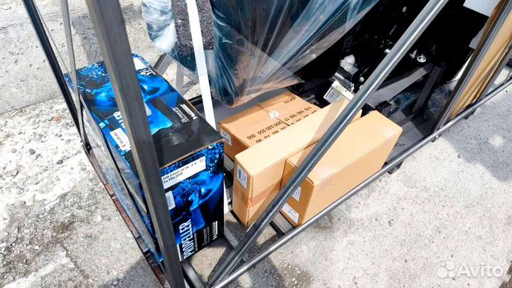 Мотор лодочный Suzuki DF200ATX черный