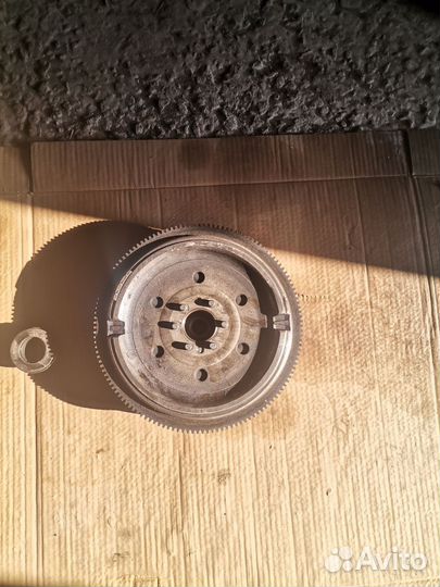 Двухмассовый маховик в взборе для б5 1.9 дизель