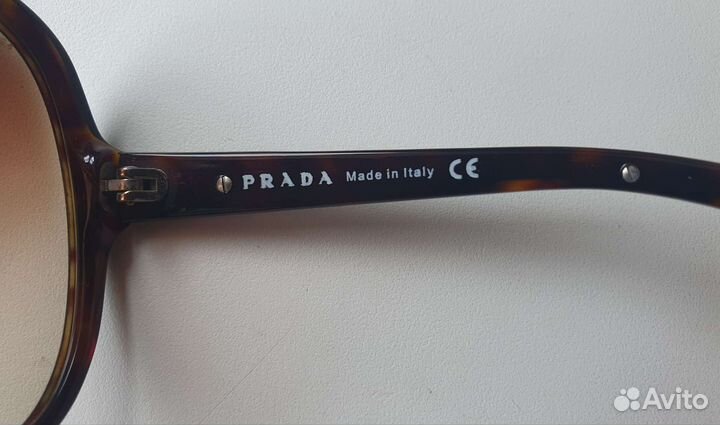 Солнцезащитные очки женские Prada