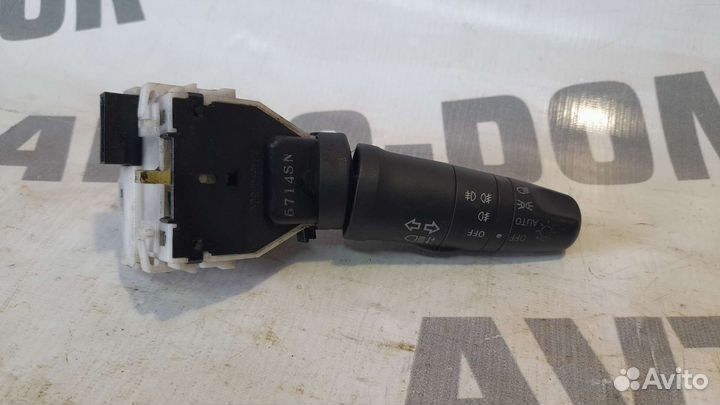 Подрулевой переключатель Ниссан Ноут Е11