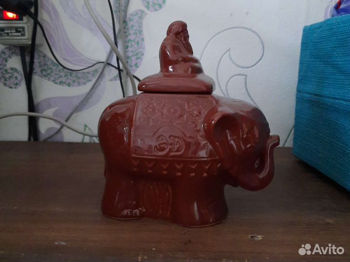 Чайница азиат на слоне керамика