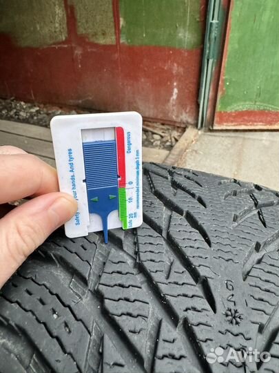 Nokian Tyres Hakkapeliitta R3 255/35 R19