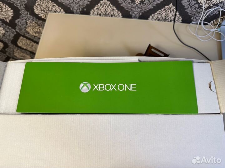 Xbox One S 1tb с дисководом