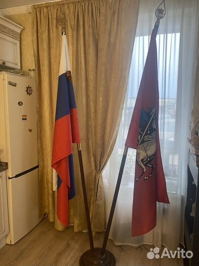 Флаг на подставке