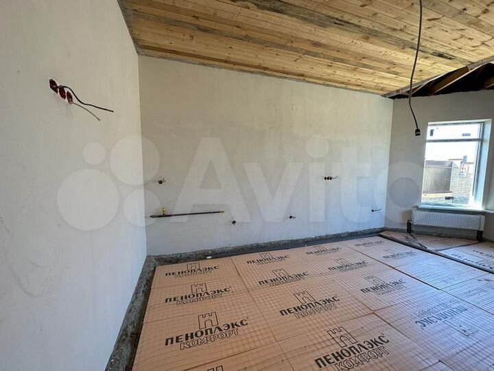 Дом 180 м² на участке 7,5 сот.