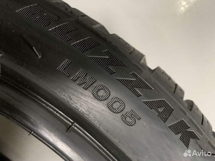 Bridgestone Blizzak LM005 DriveGuard 265/40 R21 105V